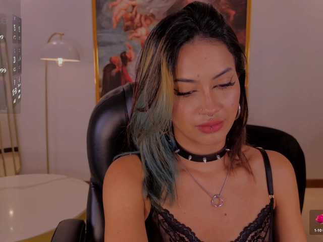 KayraLanne live cam on BongaCams