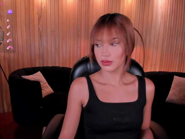 KayraLanne live cam on BongaCams
