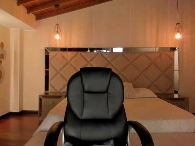 KayraLanne live cam on BongaCams