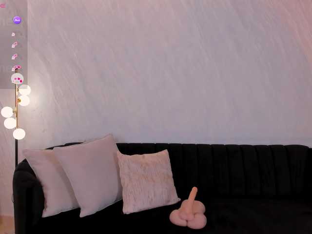 KayraLanne live cam on BongaCams