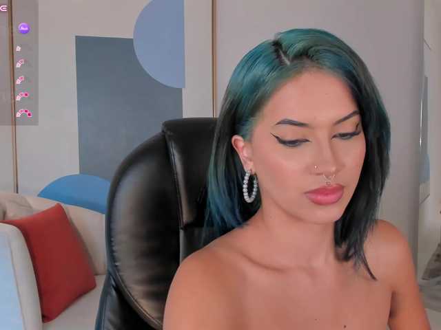 KayraLanne live cam on BongaCams