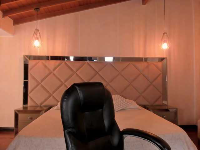 KayraLanne live cam on BongaCams