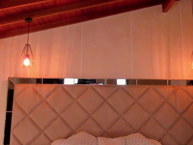 KayraLanne live webcam show