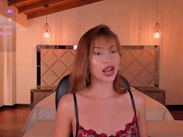 KayraLanne webcam