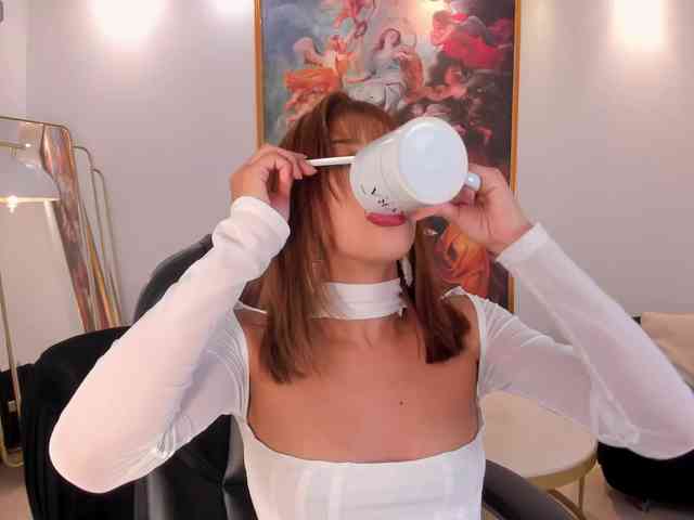 KayraLanne webcam
