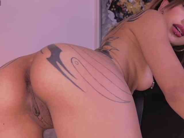 KayraLanne webcam