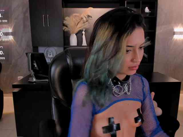 KayraLanne webcam