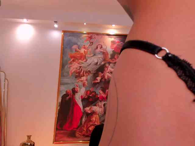 KayraLanne webcam
