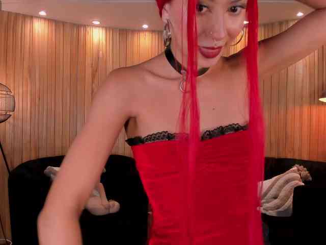 KayraLanne webcam