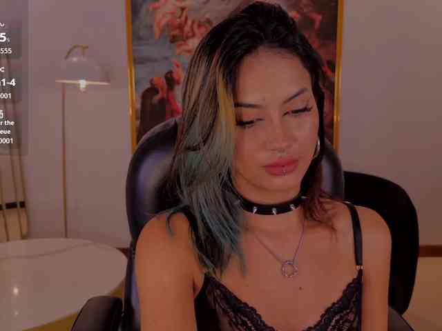 KayraLanne webcam