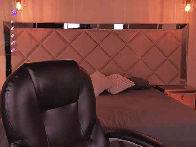 KayraLanne webcam