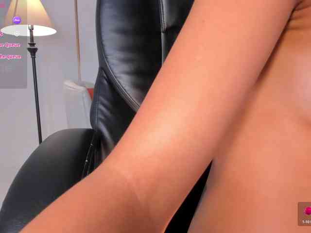KayraLanne webcam