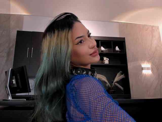 KayraLanne webcam
