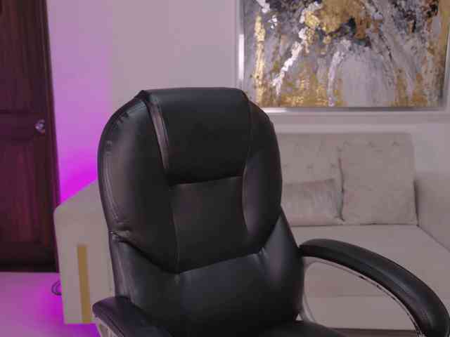 KayraLanne webcam