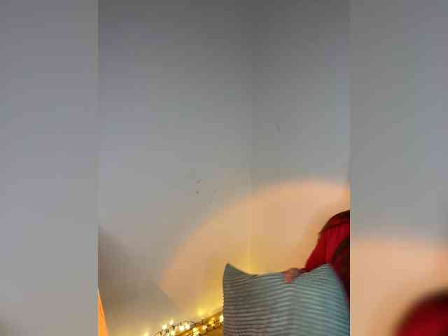 SweetFoxie_1 webcam