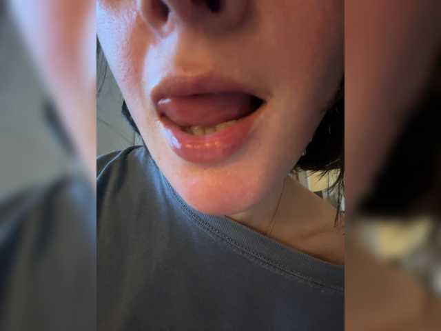 mananavaleeva, live now on BongaCams