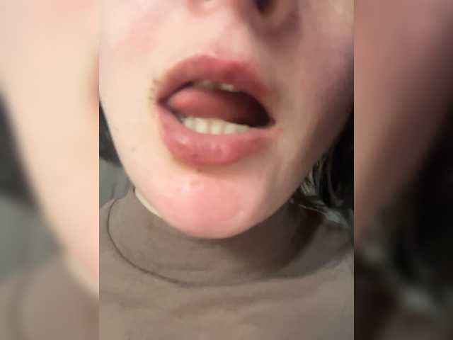 mananavaleeva's BongaCams show and profile