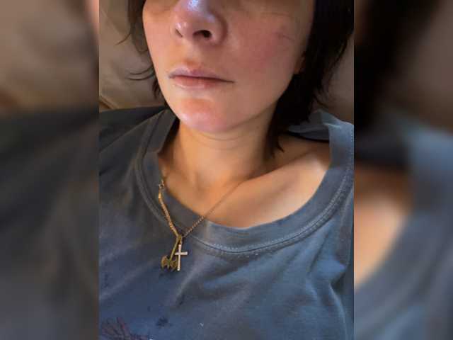 mananavaleeva, en directo ahora en BongaCams