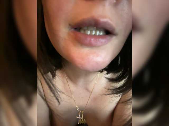 mananavaleeva live cam on BongaCams