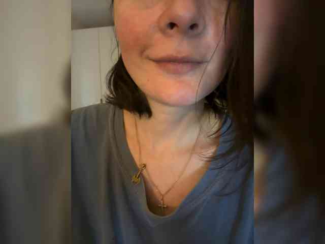 mananavaleeva Live Webcam on BongaCams