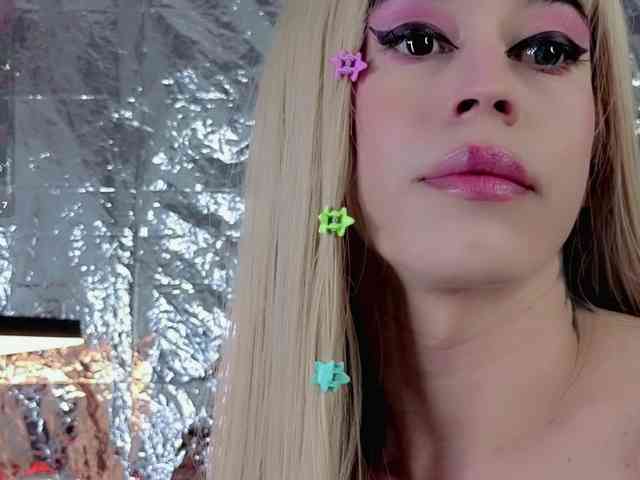 pearl-nice Live Webcam on BongaCams