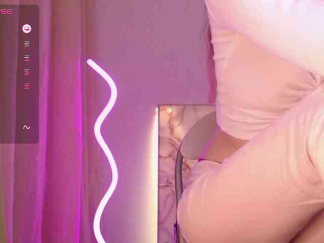 Lindelicious webcam