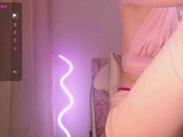 Lindelicious webcam