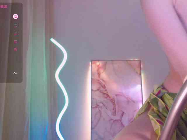 lindelicious's live room