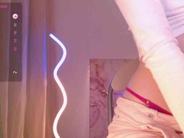 Lindelicious webcam