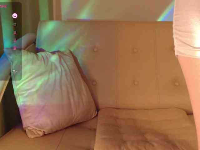 Lindelicious webcam