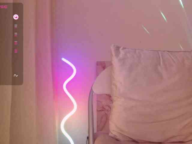 Lindelicious webcam