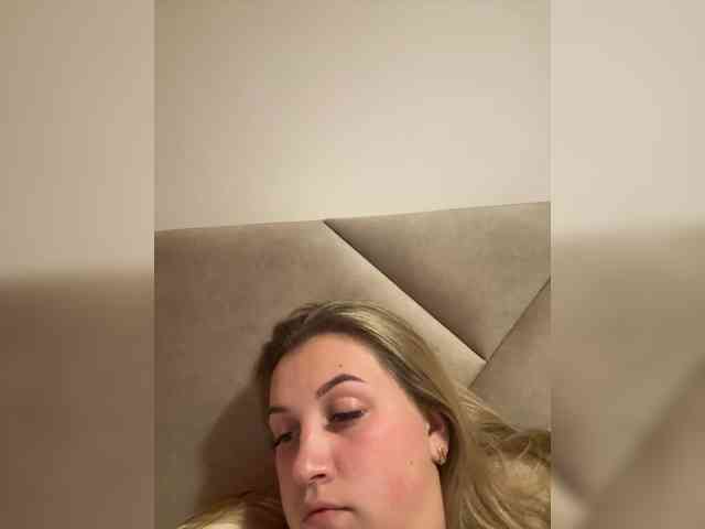 Kristy2905 webcam