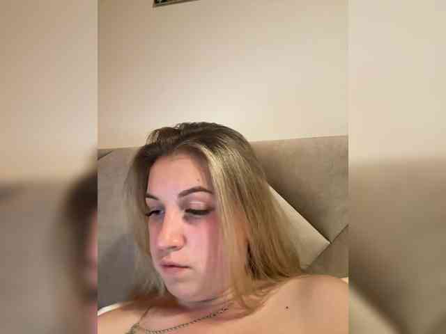 Kristy2905 webcam