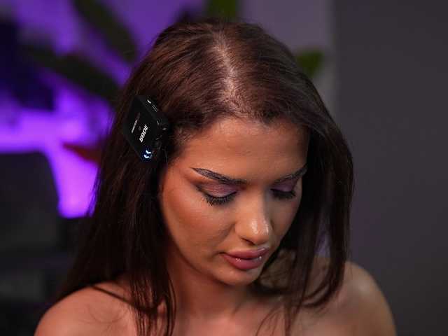 NaughtyyChloe's BongaCams show and profile