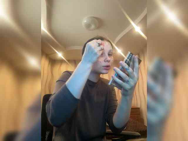 MeganBbeFox webcam