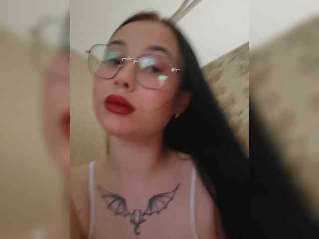 MeganBbeFox webcam