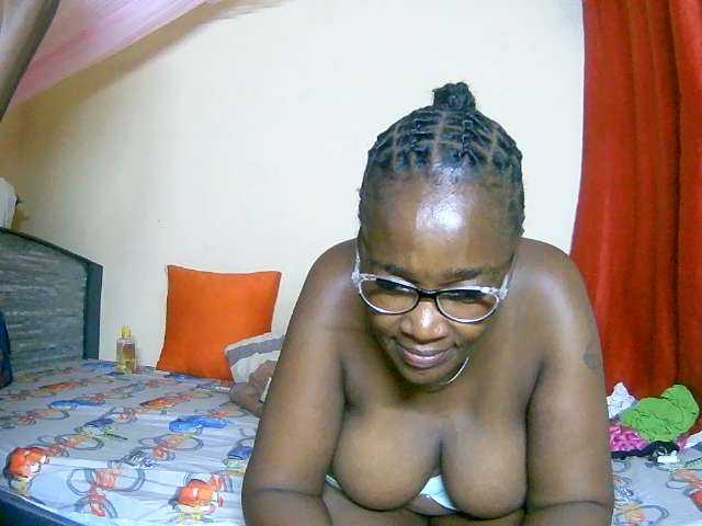 Lovelyjugs1 live cam on BongaCams