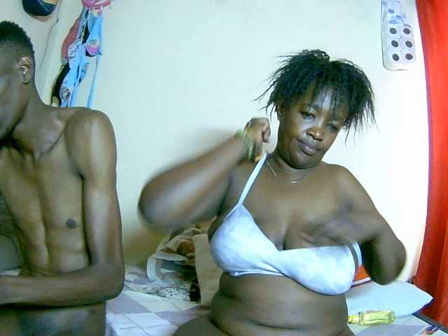 Lovelyjugs1 live cam on BongaCams