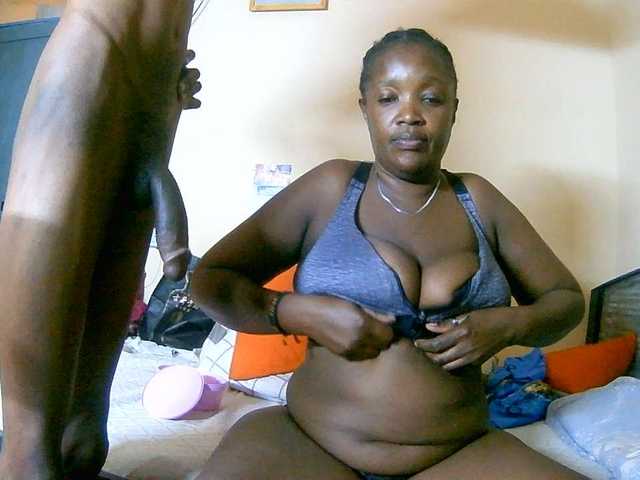Lovelyjugs1 live cam on BongaCams