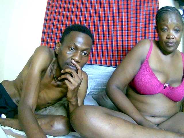 le modèle Lovely_jugs1 est en webcam porno dans un show sur le site bongacams, il possède les tags suivants: Ebony,Brunette,Trimmed