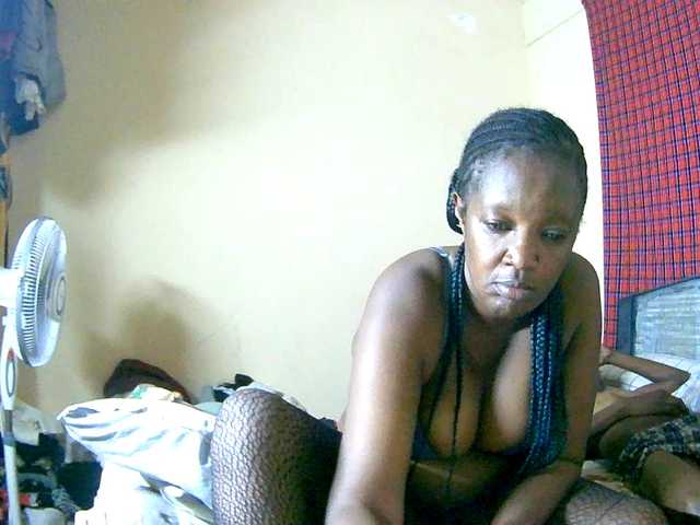 Lovelyjugs1's BongaCams show and profile