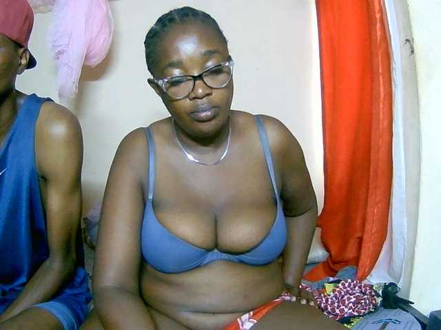 Lovelyjugs1 live cam on BongaCams