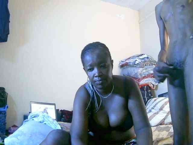 Acest model este live acum. Lovelyjugs1