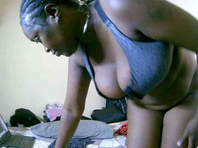 Lovely_jugs1 webcam