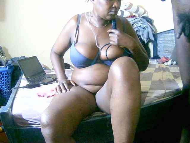 Lovely_jugs1 webcam