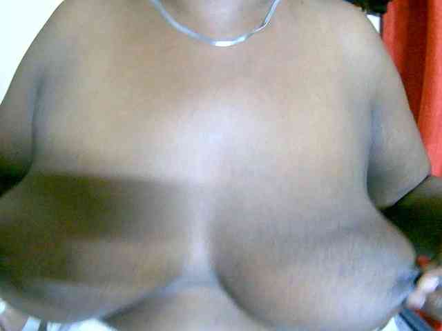 Lovely_jugs1 webcam