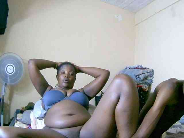 Lovely_jugs1 webcam
