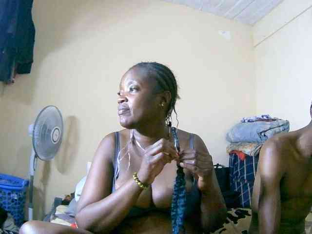 Lovely_jugs1 webcam