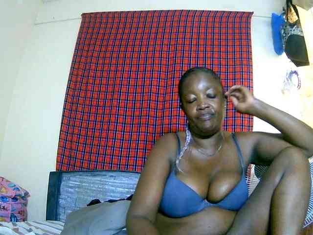 Lovelyjugs1 Live Webcam on BongaCams