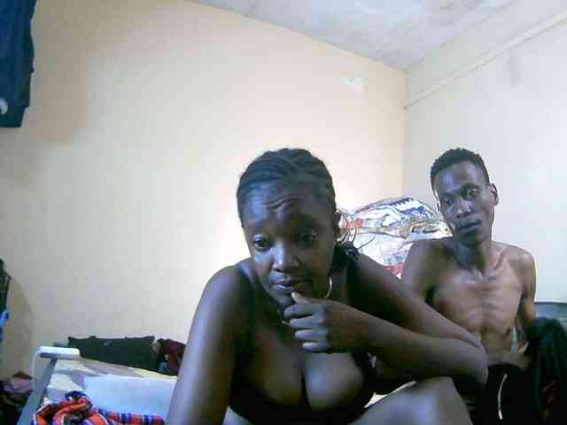 Acest model este live acum. Lovelyjugs1